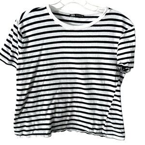 Zara Women's Black and White Striped T-shirt in Size‎ S
